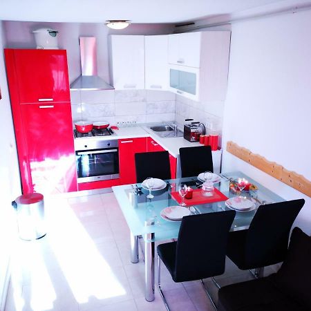 Apartman "Sabine Red" With Heated Pool Omišalj Εξωτερικό φωτογραφία